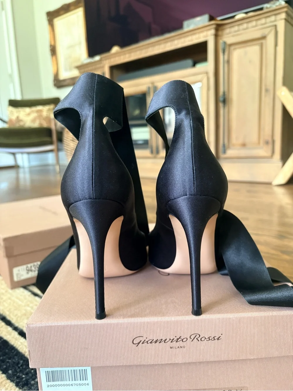 New Gianvito Rossi Black Satin Pointed-Toe Stiletto Pumps